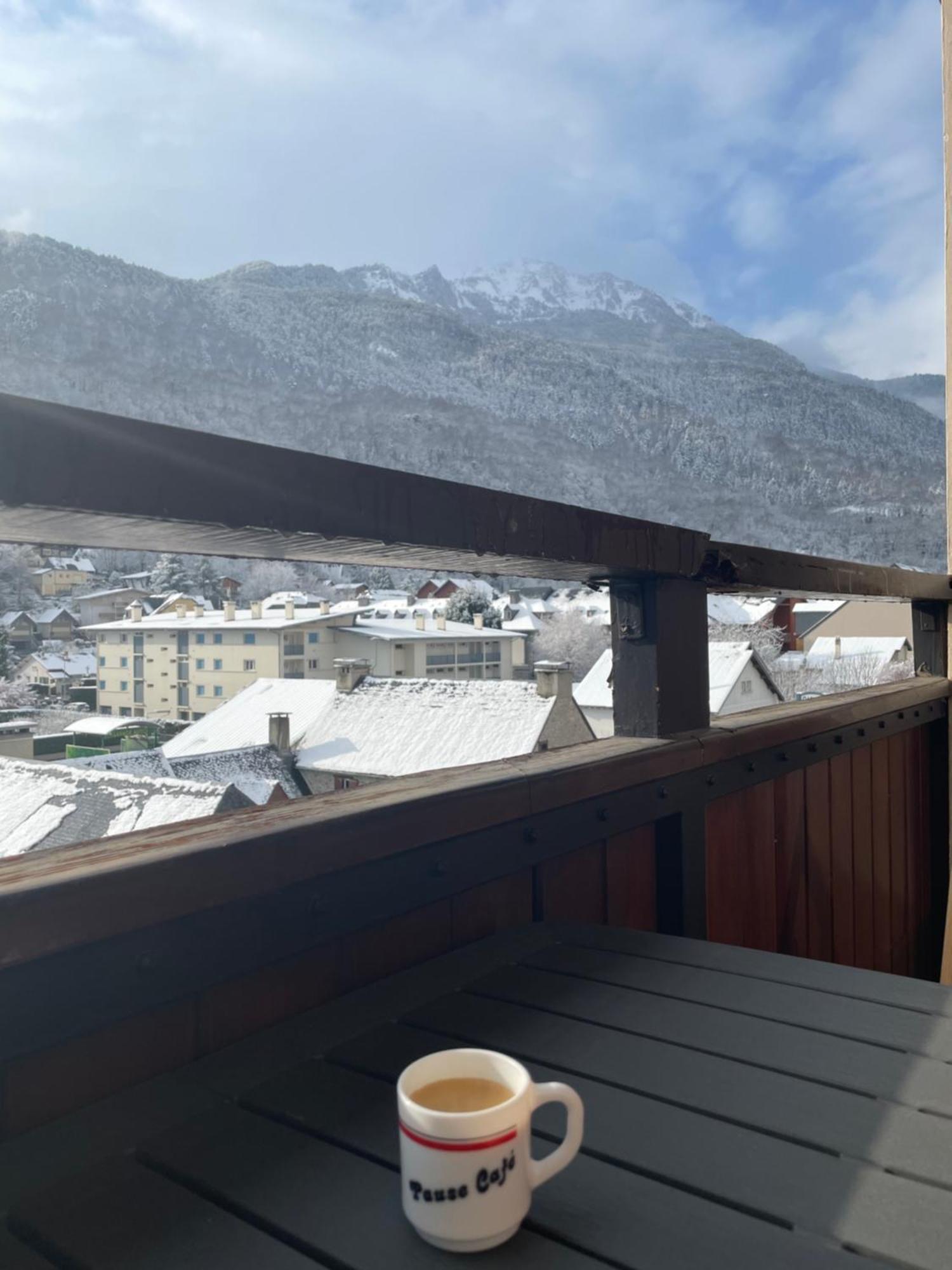 Appartement 58 M2 Avec Piscine Interieure Vue Montagne Centre Village , Parking Prive سانت لاري سولون المظهر الخارجي الصورة